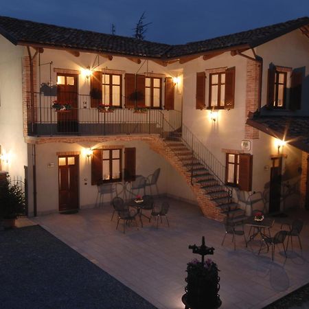 Agriturismo I Grappoli Serralunga d'Alba Exterior photo