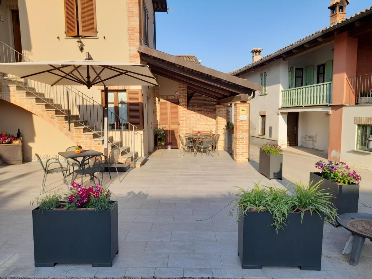 Agriturismo I Grappoli Serralunga d'Alba Exterior photo